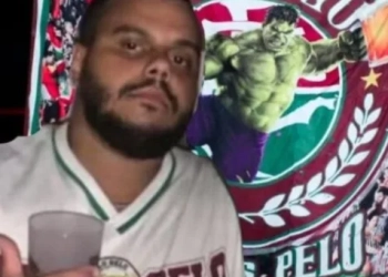 Torcedor do Fluminense é morto a facadas após discussão no Rio