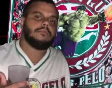 Torcedor do Fluminense é morto a facadas após discussão no Rio