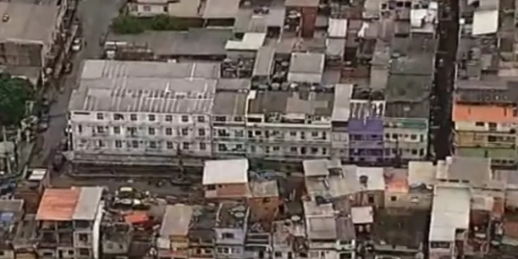 Traficantes Expulsam Moradores Sem Comprovação de Posse em bairro da Zona Oeste