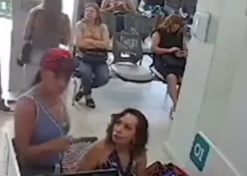 Que loucura!! ( Vídeo) Mulher Agride Funcionária em Campo Grande por Tentativa de Furar Fila