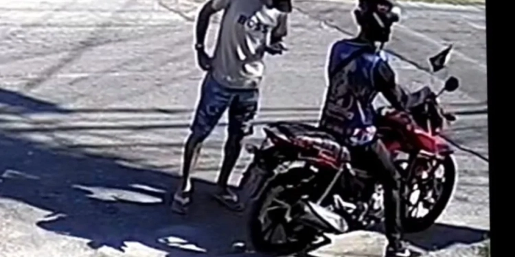 ( Fotos) Urgente!!Bandido que Roubou Mototáxi em Realengo é Encontrado Morto na Zona Oeste