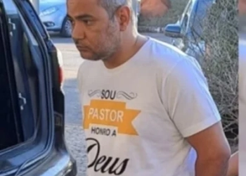 Pastor preso após engolir sêmen de fiel para ‘curar gastrite