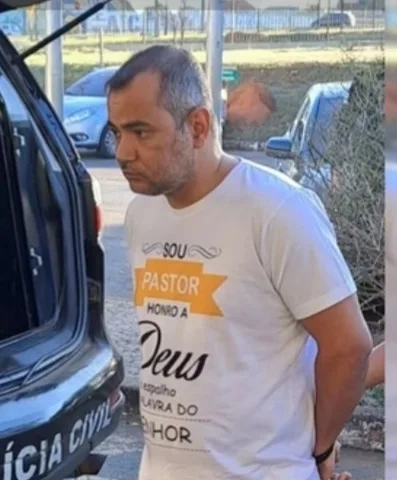 Pastor preso após engolir sêmen de fiel para ‘curar gastrite