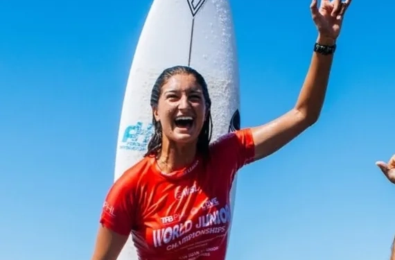 Brasileira é campeã mundial de Surfe