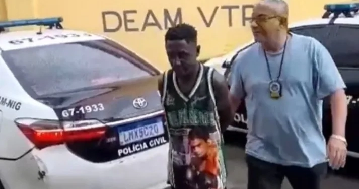 Homem é preso em flagrante no Rio após agredir ex-companheira com capacete e ameaçar divulgar vídeos íntimos