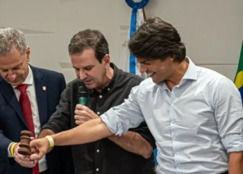 Eduardo Paes Rebate Rumores e Garante que Obras do Estádio do Flamengo Seguem Sem Problemas