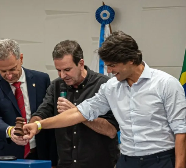 Eduardo Paes Rebate Rumores e Garante que Obras do Estádio do Flamengo Seguem Sem Problemas