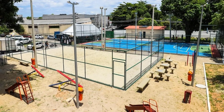 Prefeitura do Rio inaugura nova praça em Campo Grande