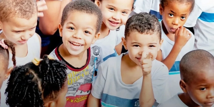 Prefeitura do Rio abre novo período de matrículas escolares: saiba como inscrever seu filho até sexta-feira!