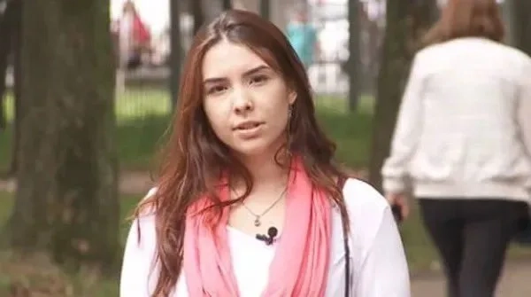 Jovem Condenada por Desviar Quase R$ 1 Milhão Consegue Registro Profissional