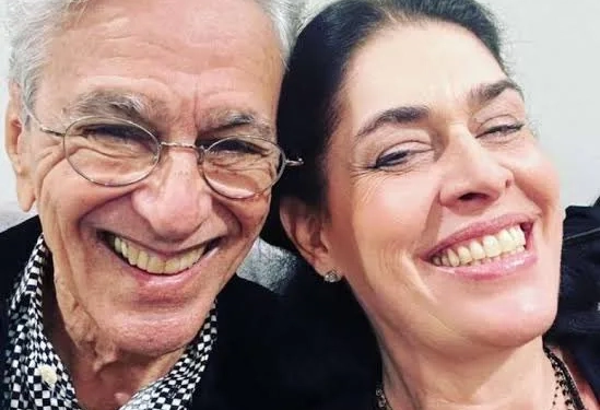 Justiça condena homem por acusação falsa de pedofilia contra Caetano Veloso
