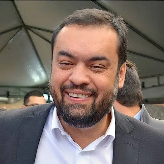 Cláudio Castro ameaça tirar PMs do programa BRT Seguro de Paes