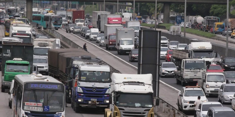 Atenção motoristas de carga!! Evitem a Baixada Fluminense!! Entenda o motivo