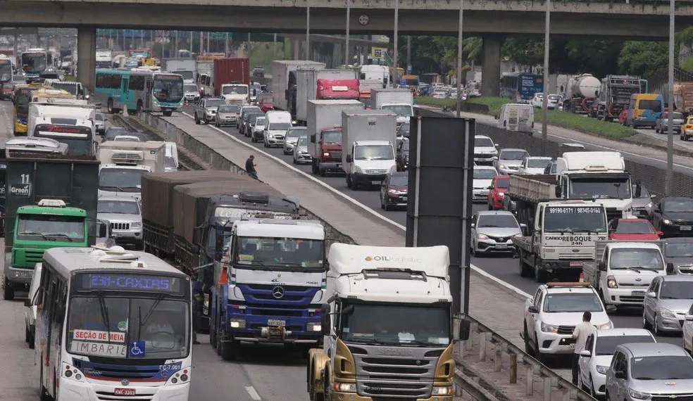 Atenção motoristas de carga!! Evitem a Baixada Fluminense!! Entenda o motivo