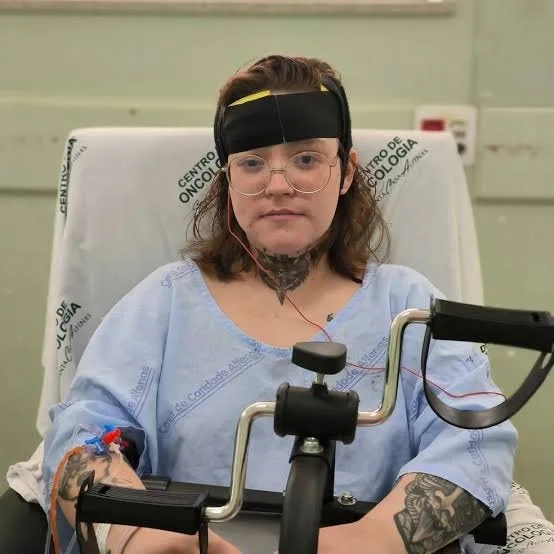 Jovem que enfrenta a pior dor do mundo, tem piora no quadro de saúde e desabafa: “Estou esgotada mentalmente”