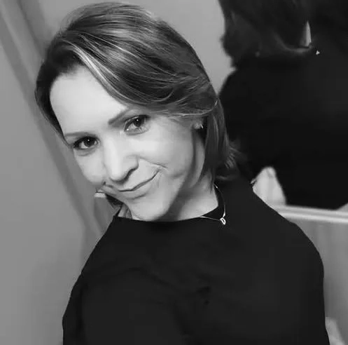 Suspeita de Envenenar Família é Encontrada Morta Dentro da Prisão