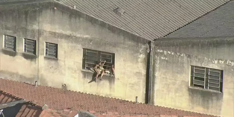 Incêndio em fábrica de fantasias: Polícia encontra ligações clandestinas de energia