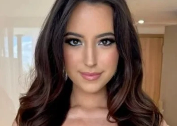 Influencer choca ao afirmar que deu à luz ao 13º filho de Elon Musk