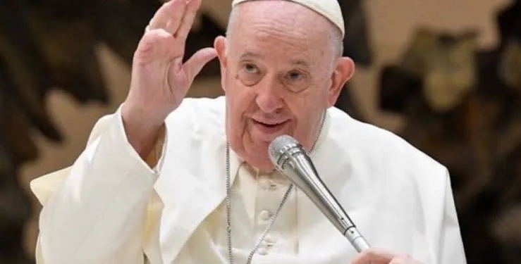 Papa Francisco enfrenta infecção respiratória grave e quadro clínico preocupa
