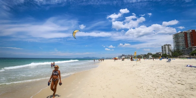 Inferno Carioca: Rio de Janeiro bate recorde histórico de calor com 44ºC
