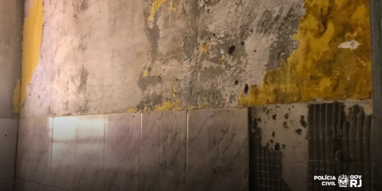 Delegacia Especializada Interdita Casa de Repouso Clandestina em bairro na Zona Oeste