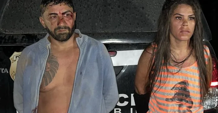 ( Video forte e satisfatório)  Suspeito de matar menino de 2 anos é tirado da viatura da policia e linchado até a morte pela população
