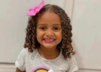 PROFESSORA DA CRECHE NO RJ QUE CRIANÇA SOFREU TRAUMATISMO CRANIANO ,FEZ ALGO ABSURDO APÓS A QUEDA!! DIZ FAMILIA