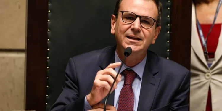 Eduardo Paes Justifica Investimento Público em Show de Lady Gaga: “Gasta-se para Construir Identidade e Aquecer a Economia