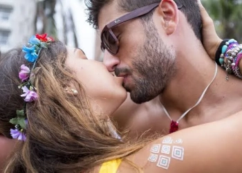 Dentista Recomenda não beijar desconhecidos neste Carnaval!! Entenda