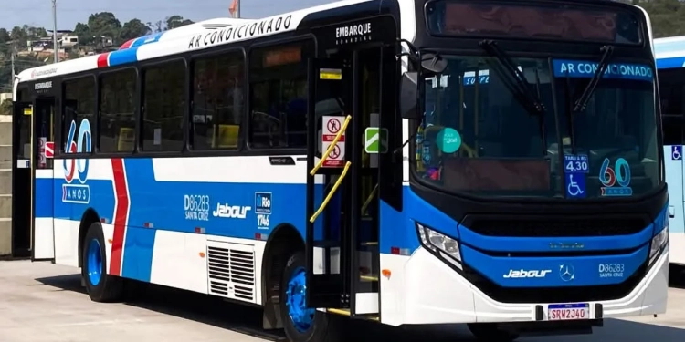 Auto Viação Jabour reforça frota com 20 novos ônibus modernos na Zona Oeste
