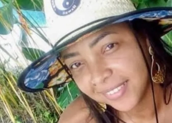 ( Video fortíssimo) Mulher morre em gravíssimo acidente de moto!!