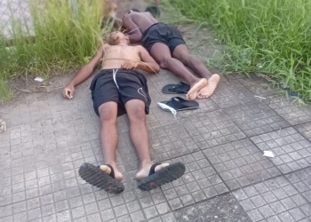 Dois Homens Executados no Rio com Mais de 25 Tiros Cada