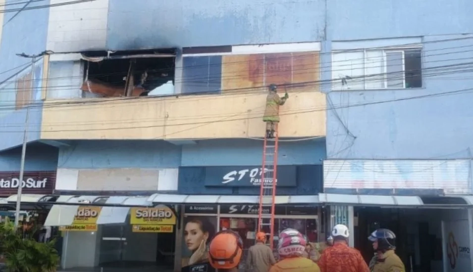 Terror e Fogo: Incêndio Criminoso Atinge Shopping no RJ e há feridos!!
