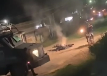 ( Vídeo)Guerra na Zona Oeste!! Corpo Carbonizado é Encontrado em  Comunidade e Gera Grande Confusão