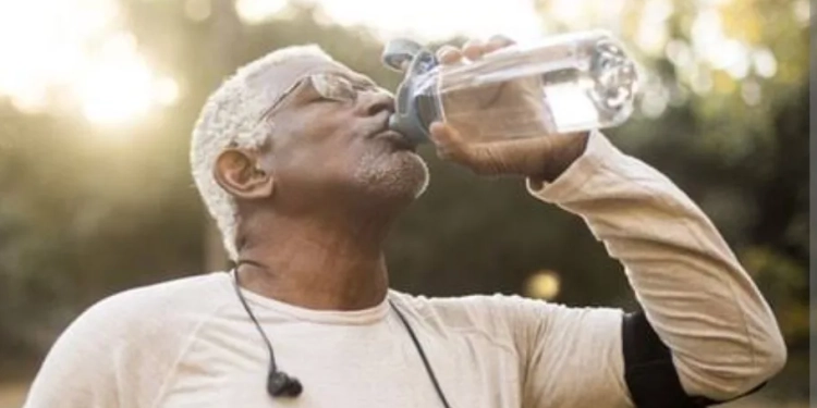 Quantos Litros de Água Você Deve Beber Por Dia?