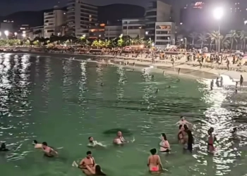 Bombeiros do RJ Alertam para os Riscos de Banho de Mar à Noite