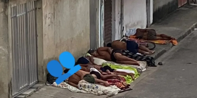 Apagão e Calor Extremo: Moradores Dormem na Rua em Cosmos
