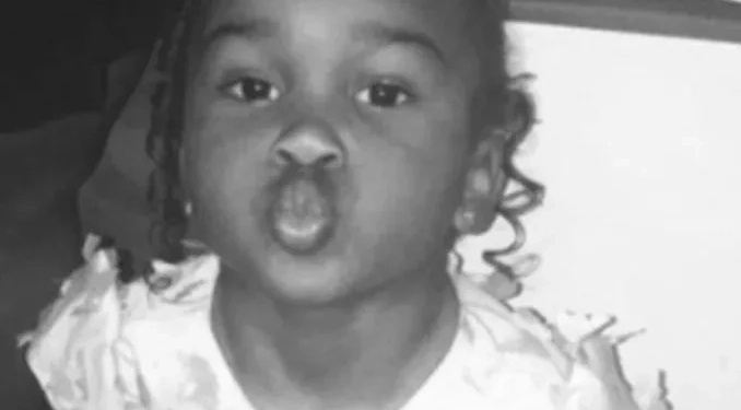 Tragédia em Guaratiba: Menina de 4 anos morre ao ser atingida por laje, e família pede ajuda para o enterro