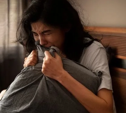 O Brasil à Beira do Colapso Mental: Recorde de Afastamentos por Ansiedade e Depressão em 10 Anos