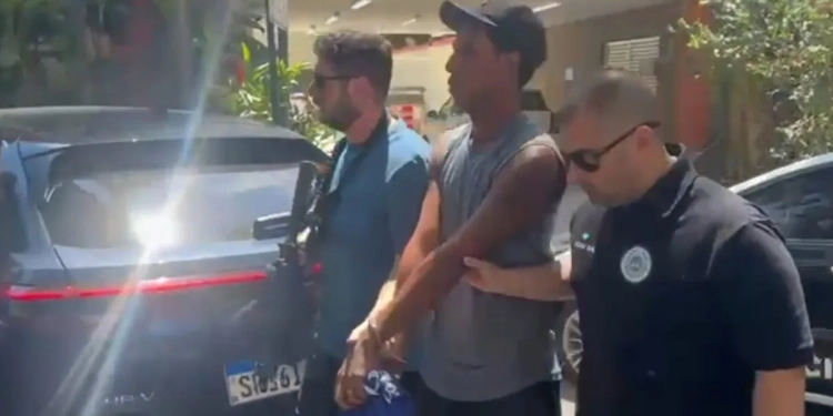 Mãe e Padrasto São Presos por Tortura de Bebê no RJ