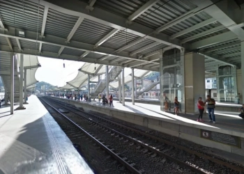 Jovem de 22 anos é atropelado por trem em estação no Rio e está em estado grave