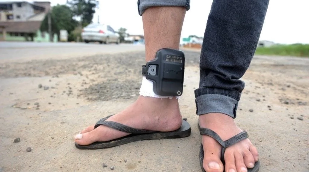 Senado Aprova Lei que Obriga Tornozeleira Eletrônica para Agressores de Mulheres