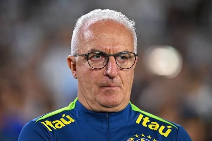 Dorival Júnior Deixa Comando da Seleção Brasileira Após Derrota para a Argentina