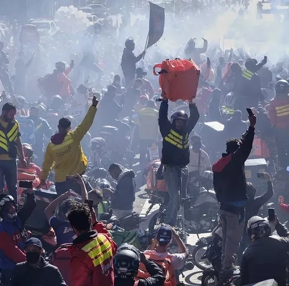 Entregadores de Aplicativos Paralisam Serviços em Greve Nacional de Dois Dias, veja o que a categoria exige