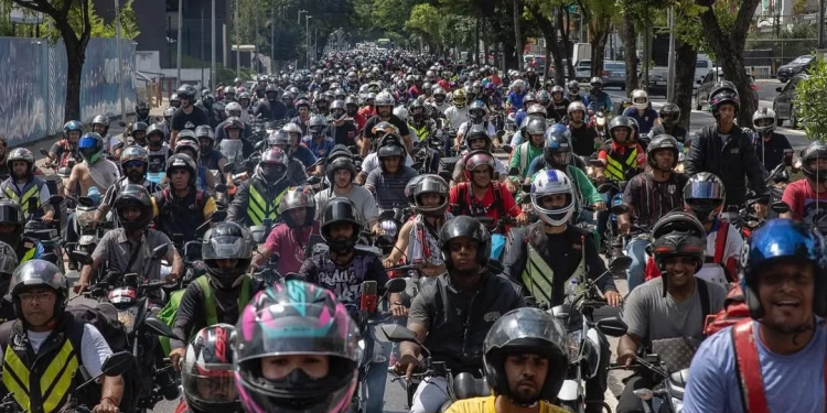 Greve Nacional de Entregadores Afeta Restaurantes e Deixa Consumidores Sem Delivery