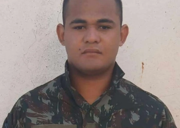 Jovem com depressão desaparece em Guaratiba, e família busca desesperadamente por informações