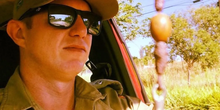 Urgente!! Comandante de quartel do corpo de Bombeiros do Rio Morre Afogado em Cachoeira