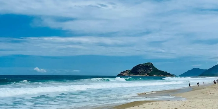 ( VIDEO) MULHER É ASSASSINADA NA PRAIA DE GRUMARI