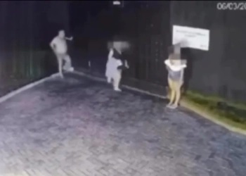 ( Video) Ex-vereador doidão saca arma da cueca atira e acaba preso após ataque em motel com três mulheres