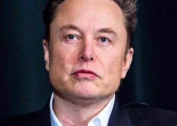 URGENTE: Elon Musk Alerta Sobre Ataque Hacker ao X e Suspeita de Envolvimento de um País